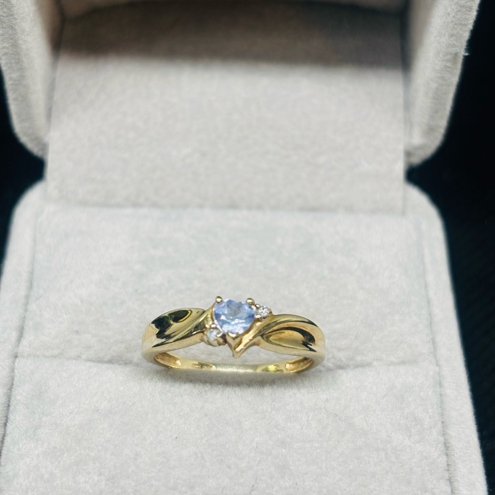 10K Yellow Gold Tanzanite Ring, size 5.5